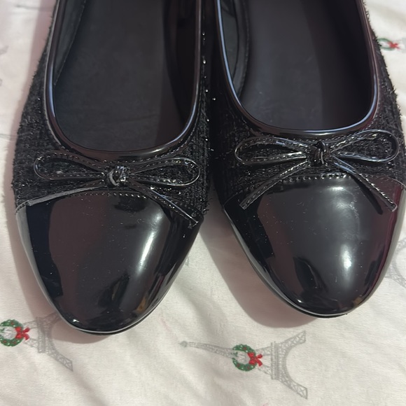 H&M Black flats. Used only one. - Picture 2 of 3